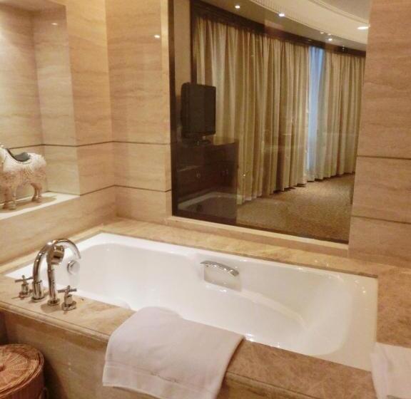 Номер Deluxe Кровать Кинг, Royal Mediterranean