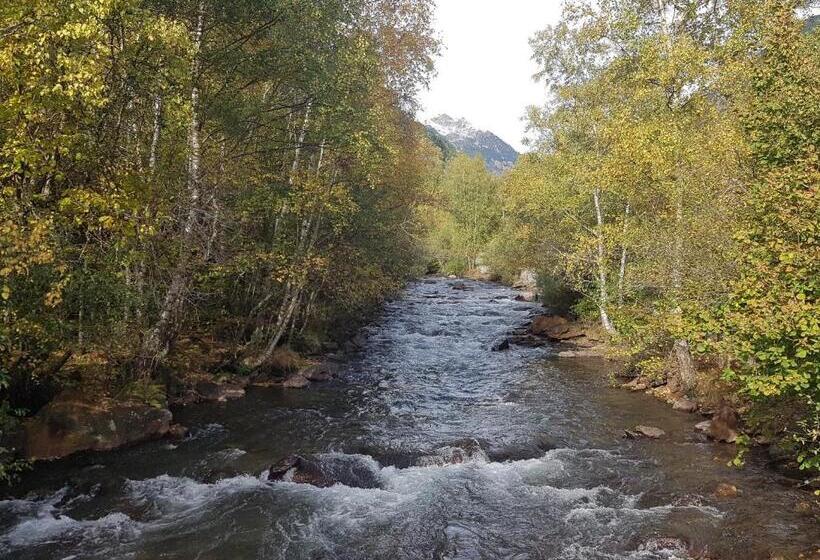 اتاق استاندارد سه نفره, Santa Barbara De La Vall D Ordino