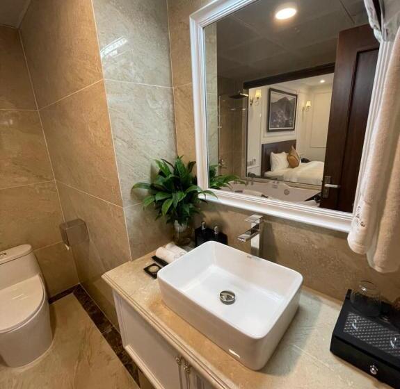 اتاق استاندارد با بالکن, Camellia Luxury Hotel Tam đảo