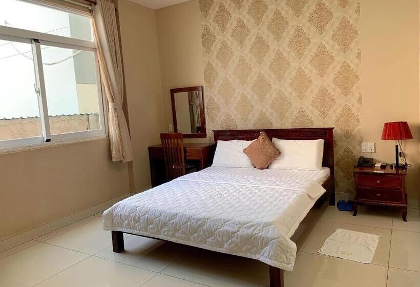 اتاق سوپریور با تخت بزرگ, Ngọc Mấy   đại Lợi