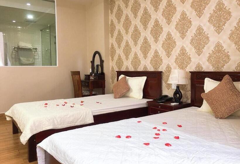 اتاق استاندارد با بالکن, Ngọc Mấy   đại Lợi