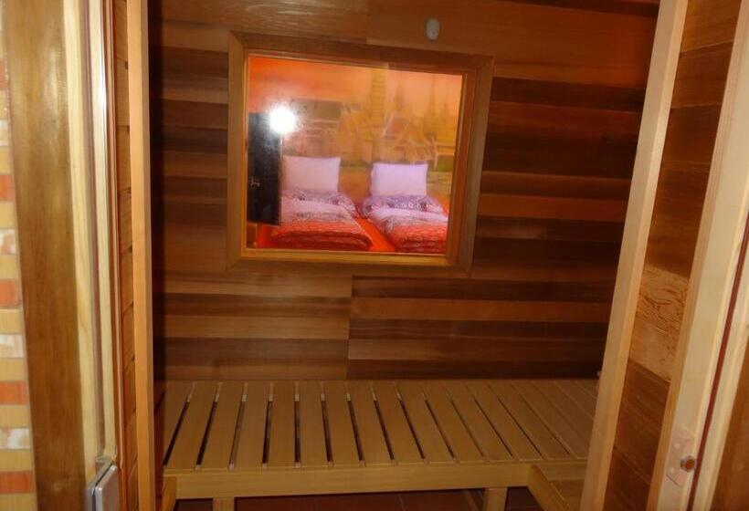 Люкс Повышенной Комфортности, Resort Svět