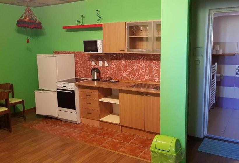 Люкс, Resort Svět