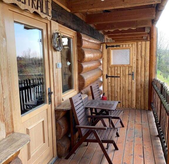 Студия Superior, Resort Svět