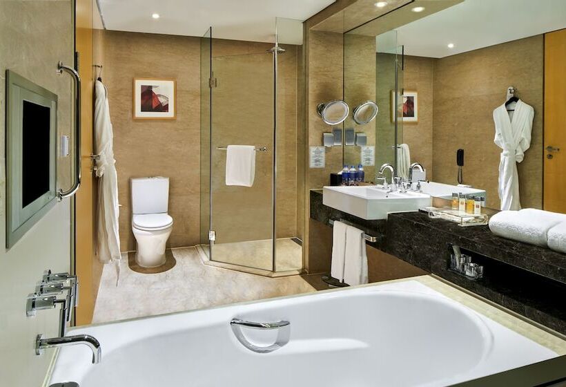 חדר פרמיום נוף לאגם, Crowne Plaza Tianjin Binhai By Ihg