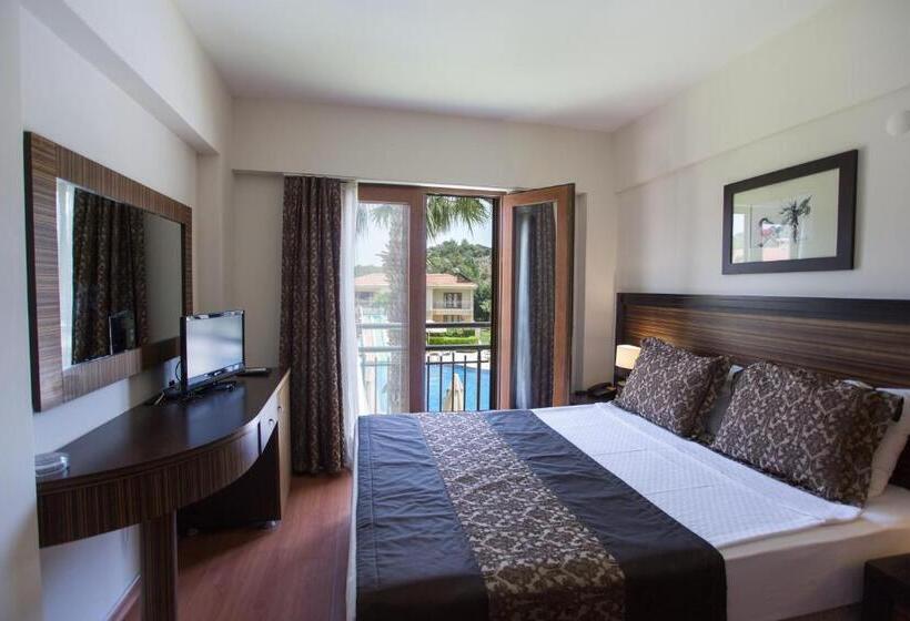 Номер Стандарт с Балконом, The One Club Hotel   All Inclusive