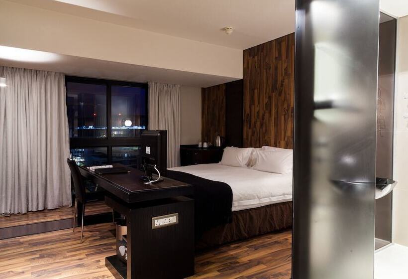 Люкс 3 Спальни, Colosseum Luxury