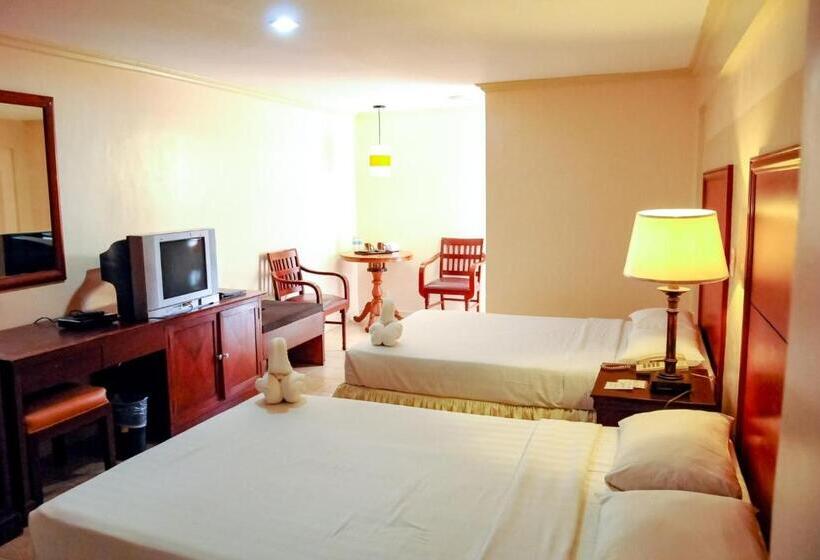 Номер Стандарт, Crown Regency Residences Davao