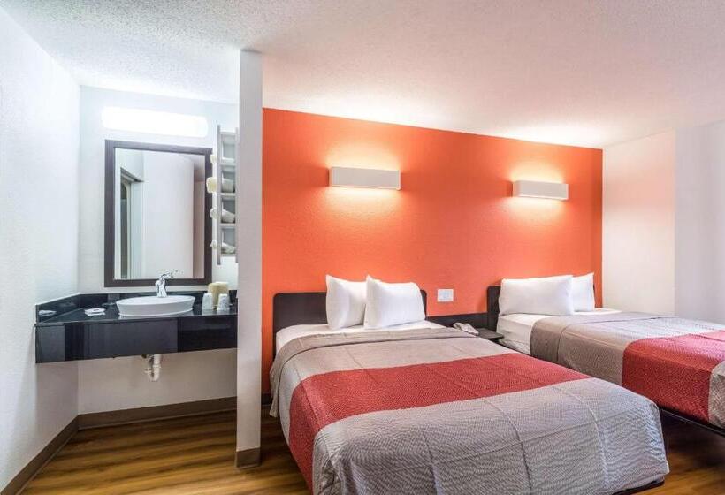 スタンダード４人部屋, Motel 6 Harvey, Il