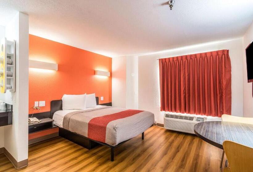 身障者適用スタンダードルーム, Motel 6 Harvey, Il