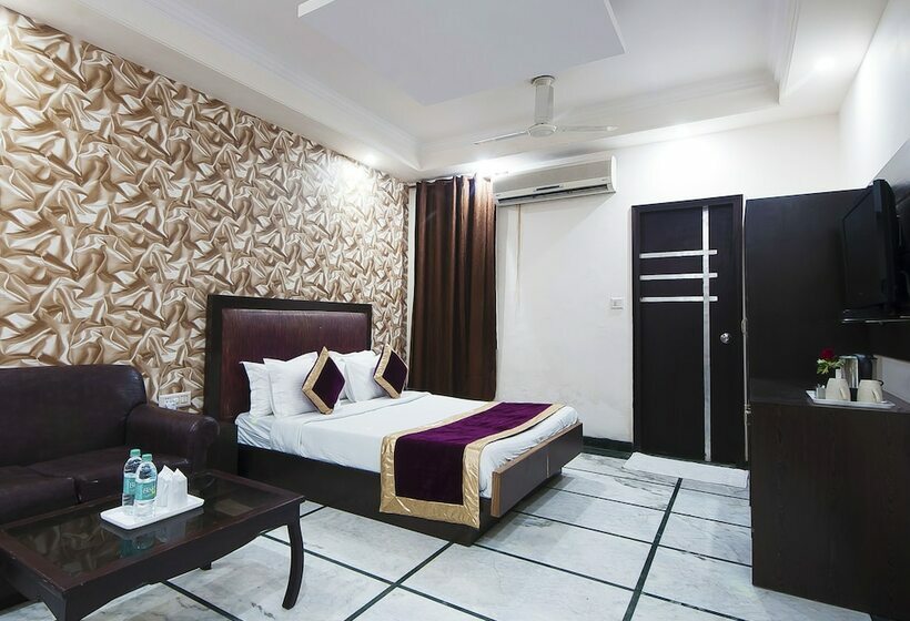 اتاق لوکس, Apra Inn