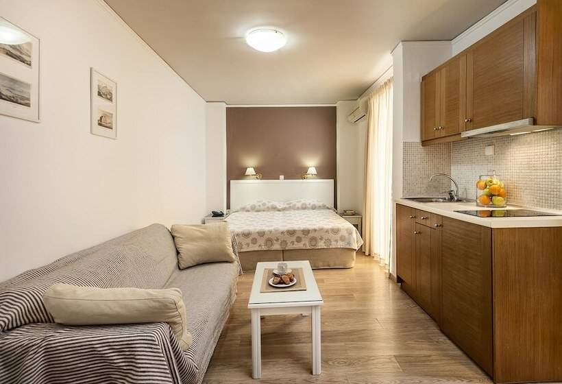이코노미 스튜디오, Elina Hotel Apartments