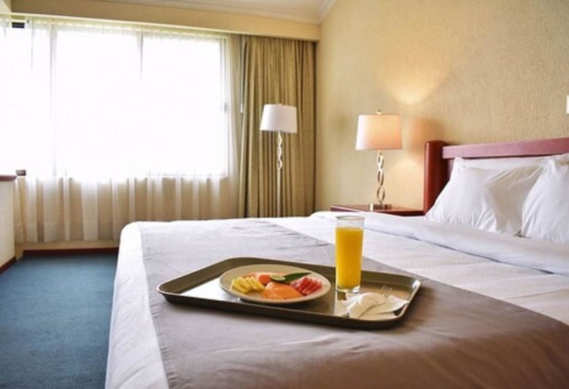 سوییت, La Posada Hotel Y Suites