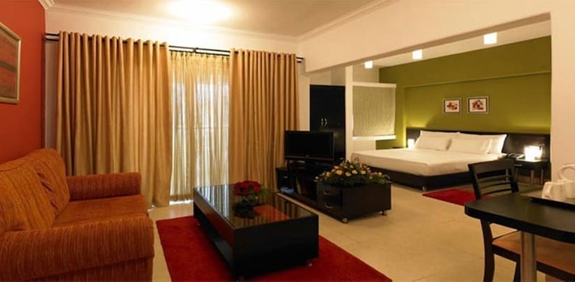 Президентский Люкс, Royal Orchid Golden Suites Pune