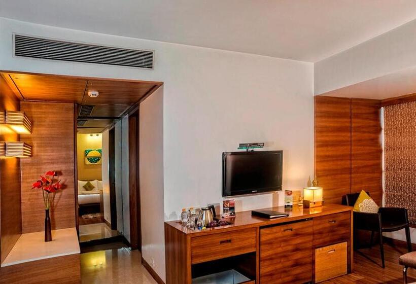 Номер Клуб, Yogi Executive, Navi Mumbai