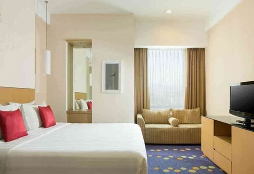 Полулюкс, Novotel Bandung
