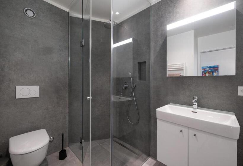 Студия Superior, The Studios Montreux   Swiss Hotel Apartments