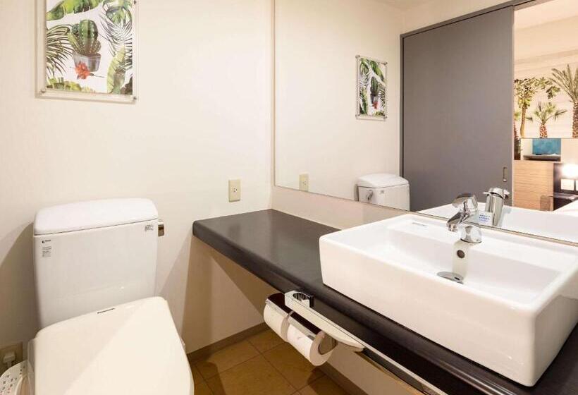 Номер Стандарт, Comfort Inn Naha Tomari Port