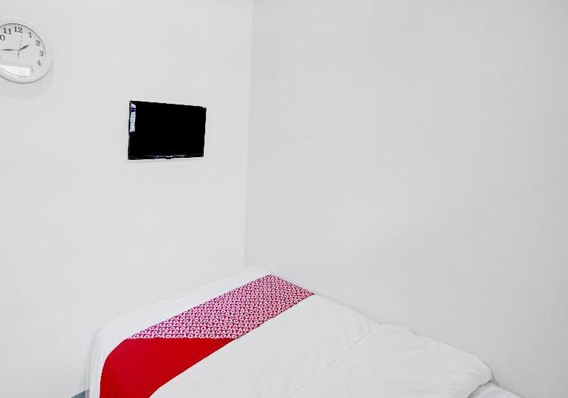 اتاق استاندارد یک نفره, Reddoorz At Jalan Stm Medan 2
