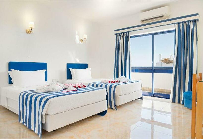 Апартаменты Deluxe 2 Спальни Вид на Море, Grand Muthu Oura View Beach Club