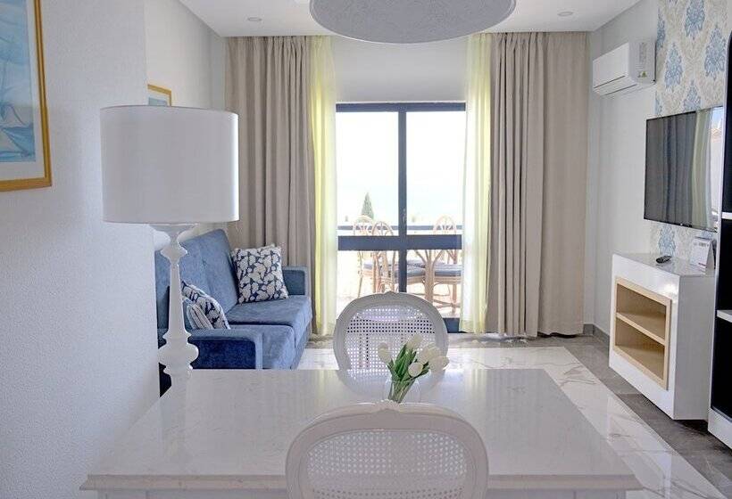 Апартаменты премиум класса с 1 спальней и видом, Grand Muthu Oura View Beach Club