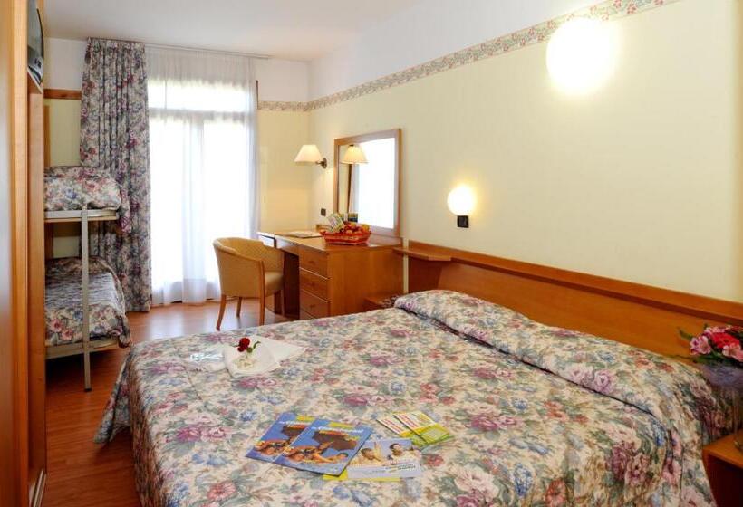 Номер Стандарт, Park Hotel Jolanda