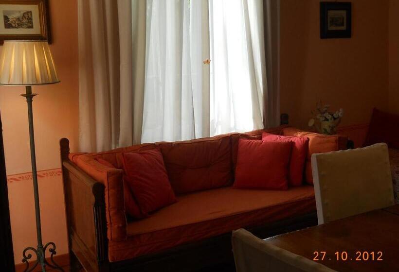 스위트, Villa d'Azeglio