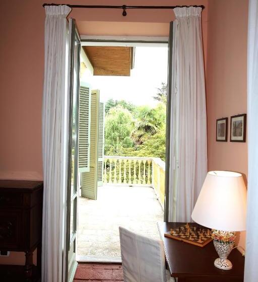 스위트, Villa d'Azeglio