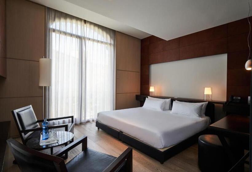 Номер Deluxe, Mercer Casa Torner I Guell