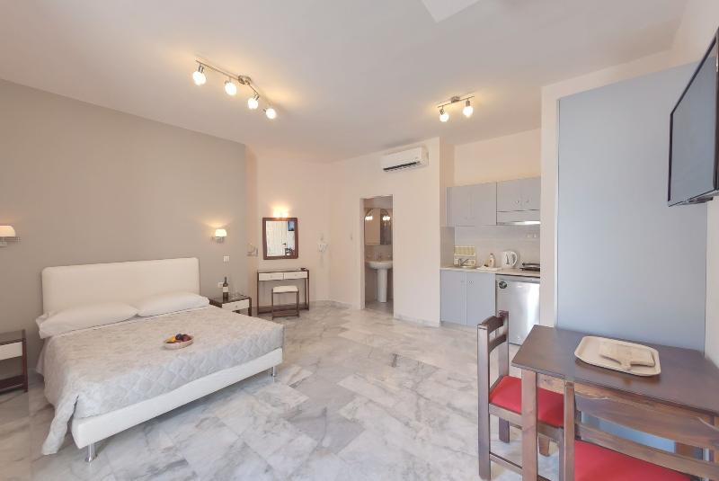 اتاق سوپریور با چشمانداز استخر, Regency Salgados Hotel & Spa