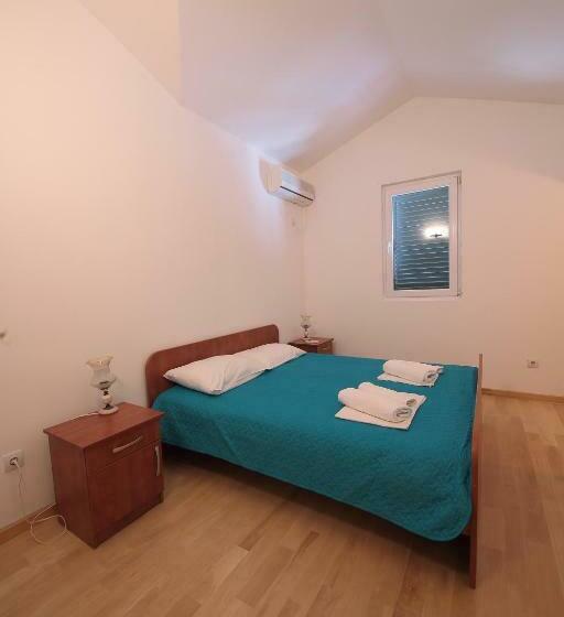آپارتمان 2 خوابه با چشم‌انداز دریا, Guest House Zenović