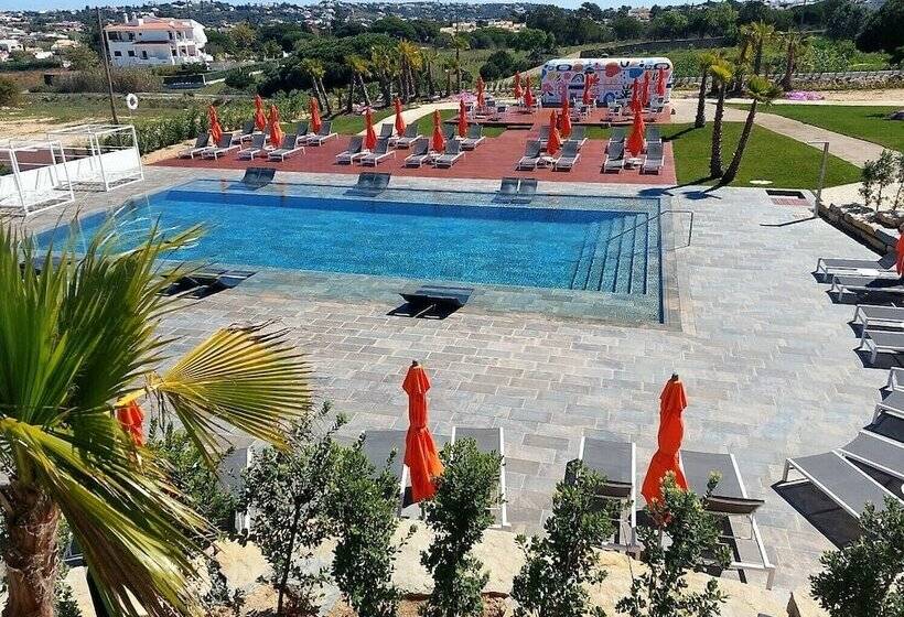 اتاق سوپریور با چشمانداز استخر, Regency Salgados Hotel & Spa