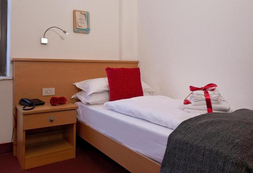 اتاق استاندارد یک نفره, Gh Hotel Piaz