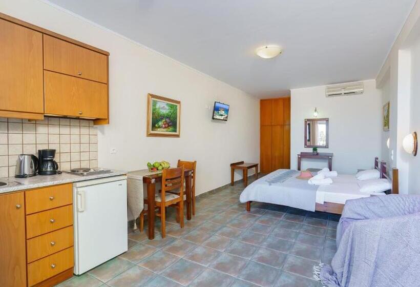 Номер Комфорт Вид на Море, Sunrise Suites & Apartments