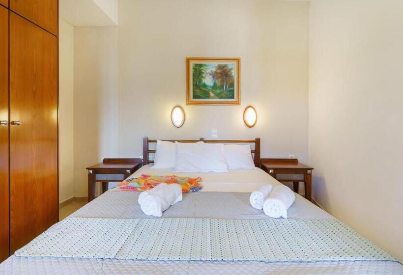 Family flat with sea view, Sunrise Suites & Apartments