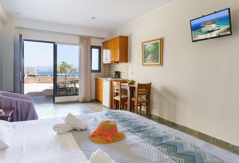 Comfort studio with sea view, Sunrise Suites & Apartments