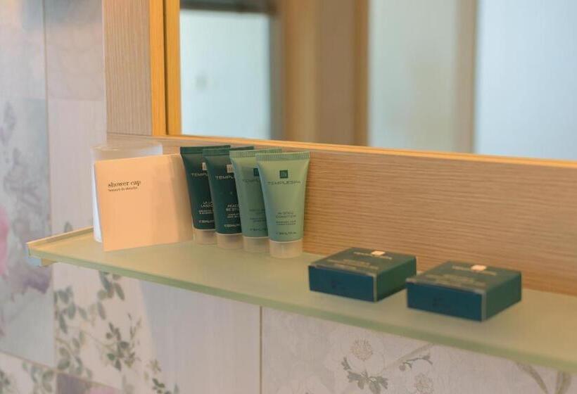 سوئیت جونیور با تخت بزرگ, Grand Novi Vinodolski Resort