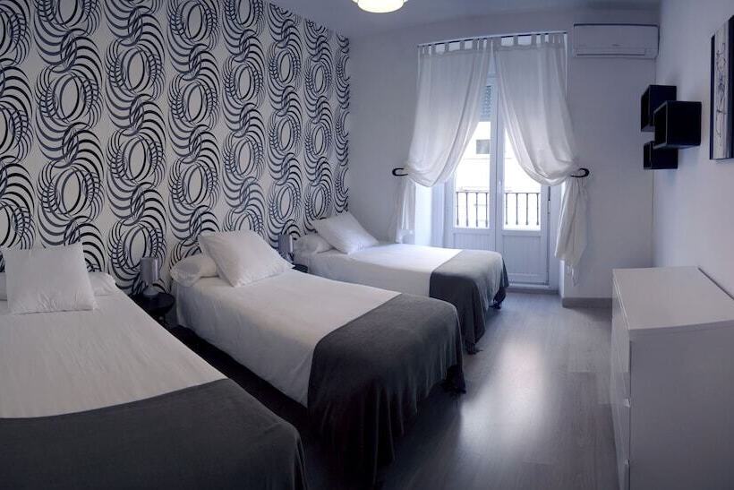 اتاق استاندارد سه نفره, Hostal Gala Madrid