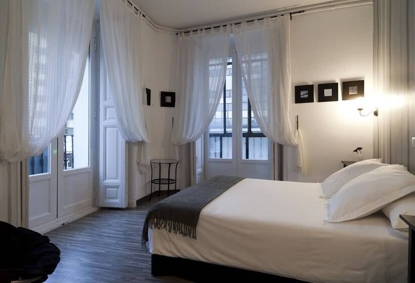 سوییت, Hostal Gala Madrid