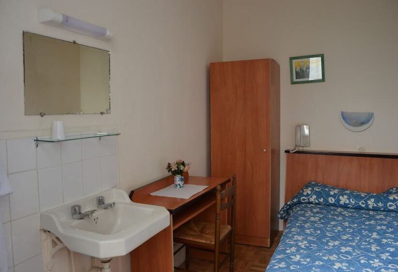 اتاق استاندارد یک تخته با سرویس بهداشتی مشترک, Hôtel Montpellier