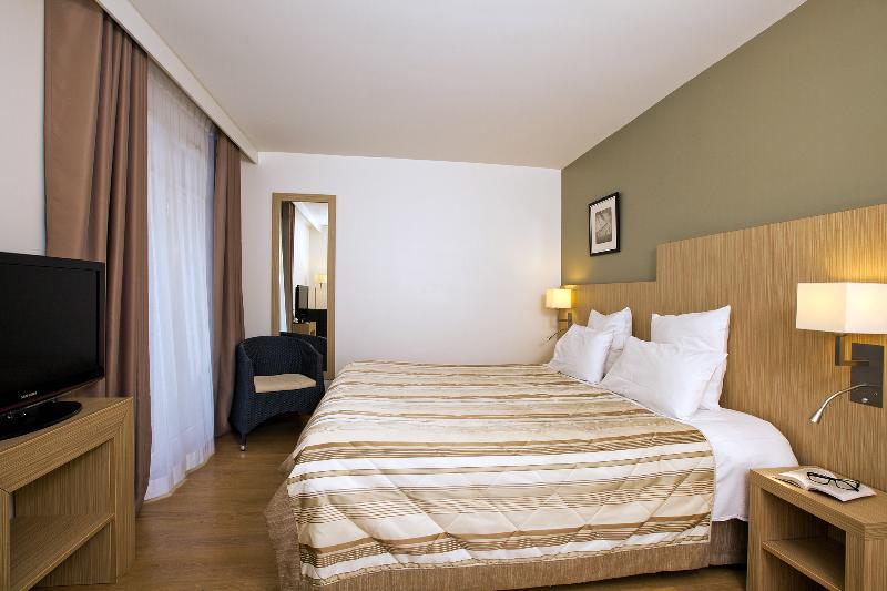 Полулюкс, Residhome Arcachon Plazza