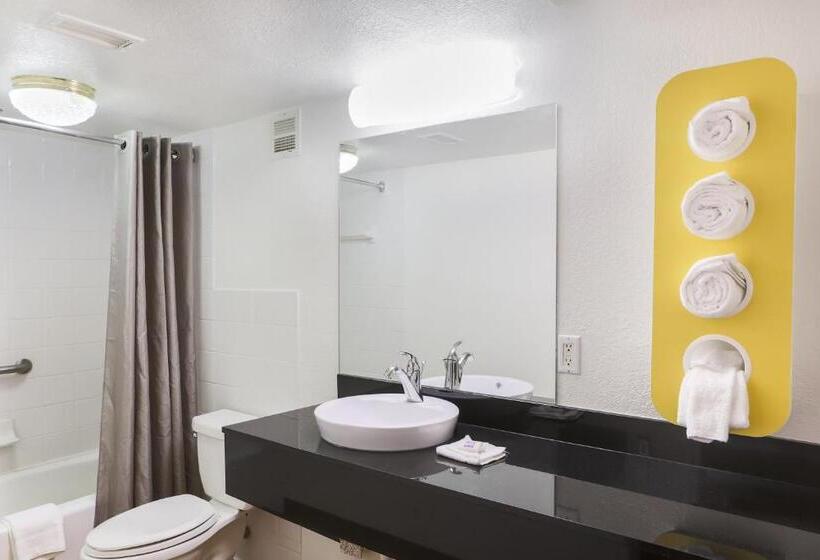 Стандартный Номер Кровать Кинг, Motel 6 Cutler Bay, Fl