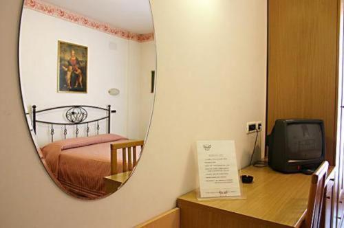 اتاق استاندارد یک نفره, Albergo Bice