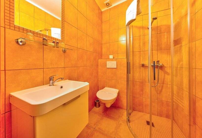 Quarto Estandar Individual, Betlem Club