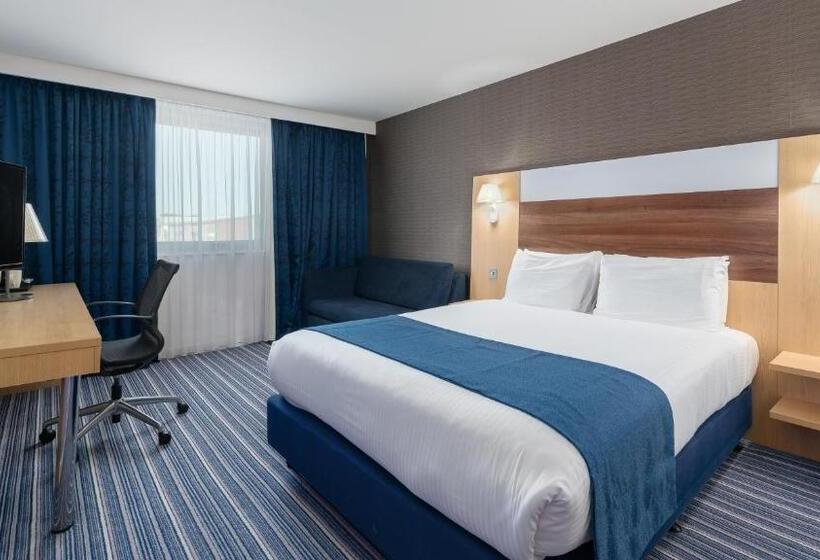 Номер Стандарт, Holiday Inn Express Leigh   Sports Village, An Ihg