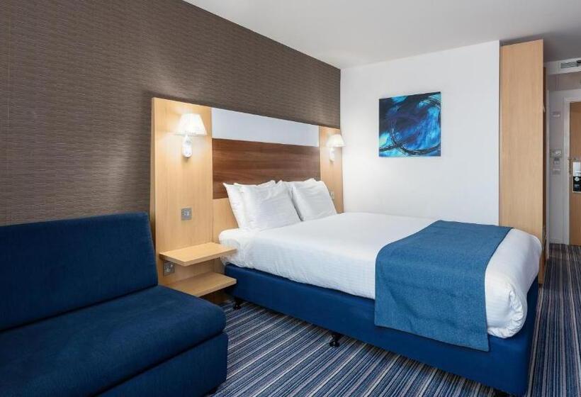 Номер Стандарт, Holiday Inn Express Leigh   Sports Village, An Ihg