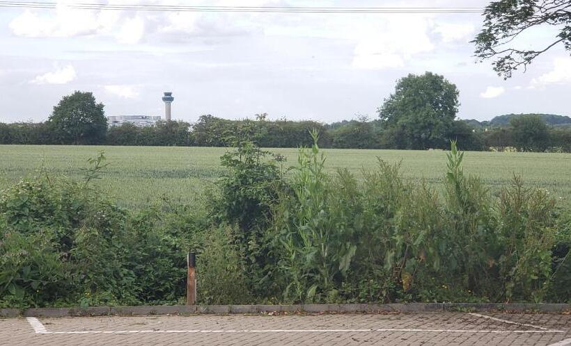 家庭间, Stansted Airport Lodge