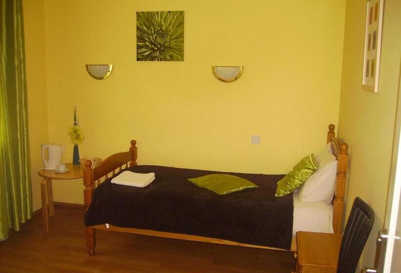 Номер Стандарт, Stansted Airport Lodge