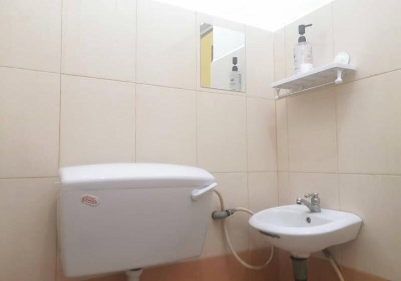 Трехместный Номер Deluxe, Oyo 90321  Bajet Sri Manal
