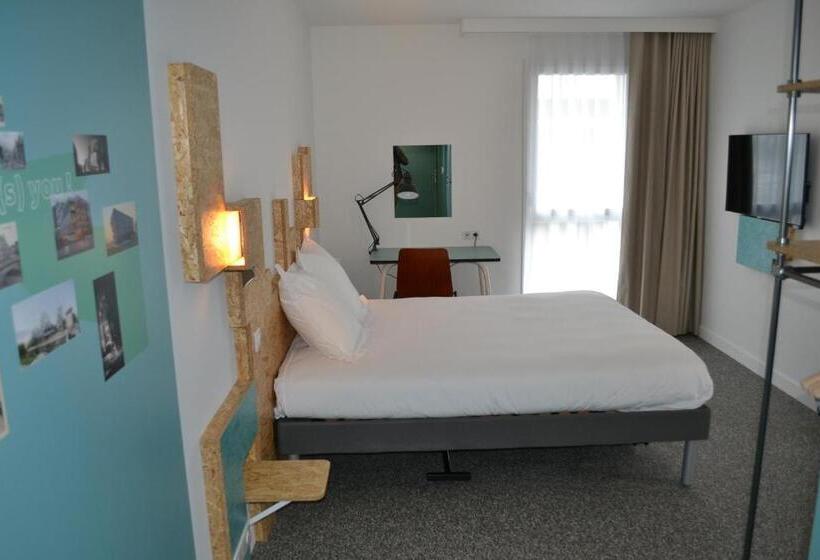 Номер Стандарт, Greet Hotel Rennes Pace